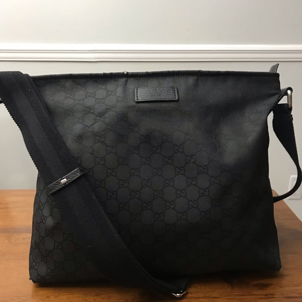 Authentic Gucci Large Messenger Bag - Black